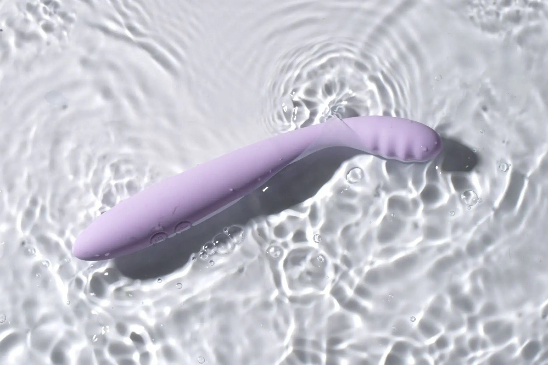 Guide-to-waterproof-sex-toys Svakom